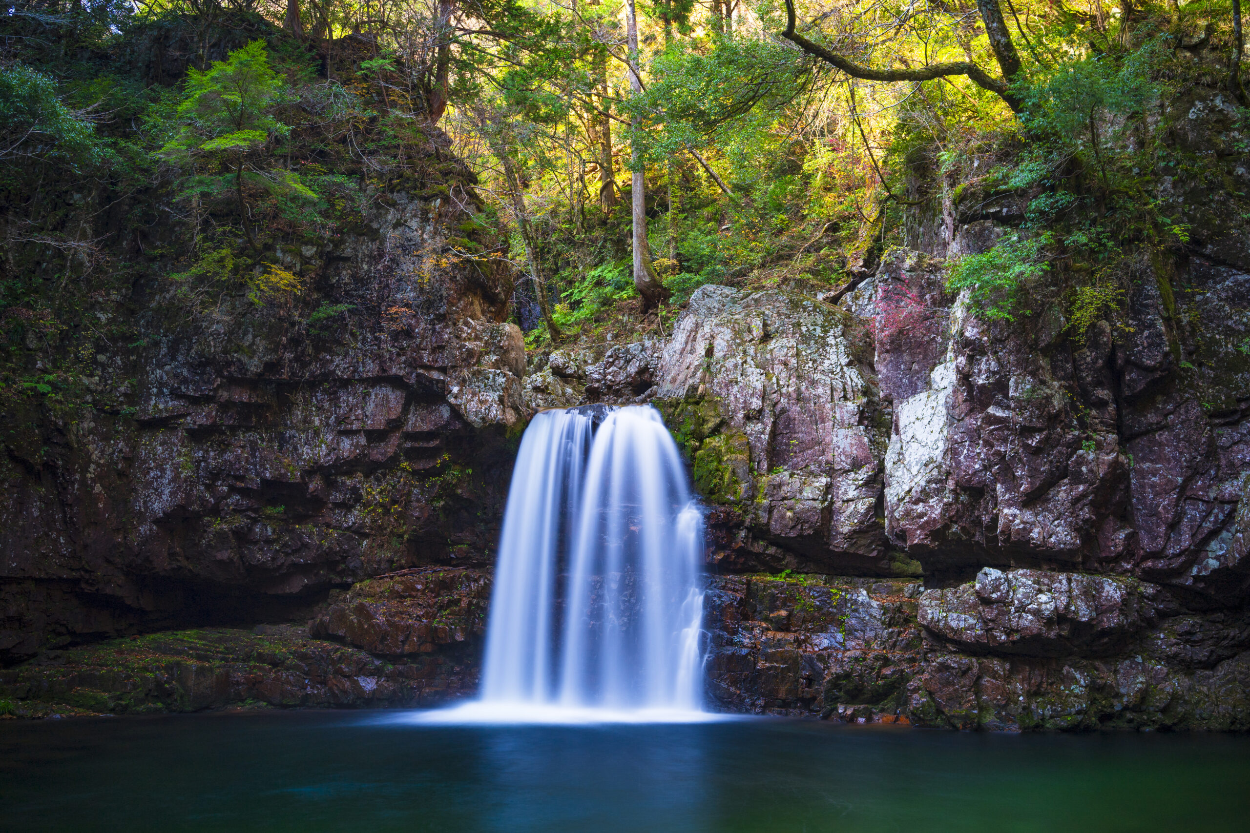 二段滝（広島県安芸太田町三段峡）